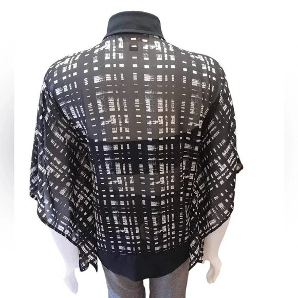 Michael Kors Black & White Short Sleeve Sheer Blouse Size XS - Picture 2 of 10
